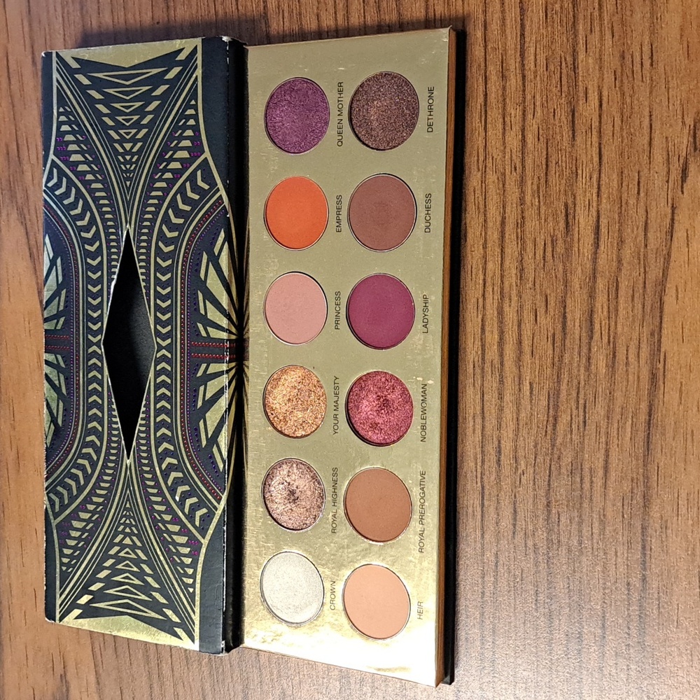 Coloured Raine Queen of Hearts Eyeshadow Palette